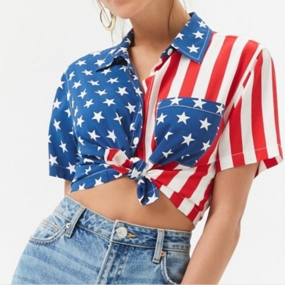 Forever 21 Tops - Forever 21 Stars & stripes women's cropped buttoned top size S